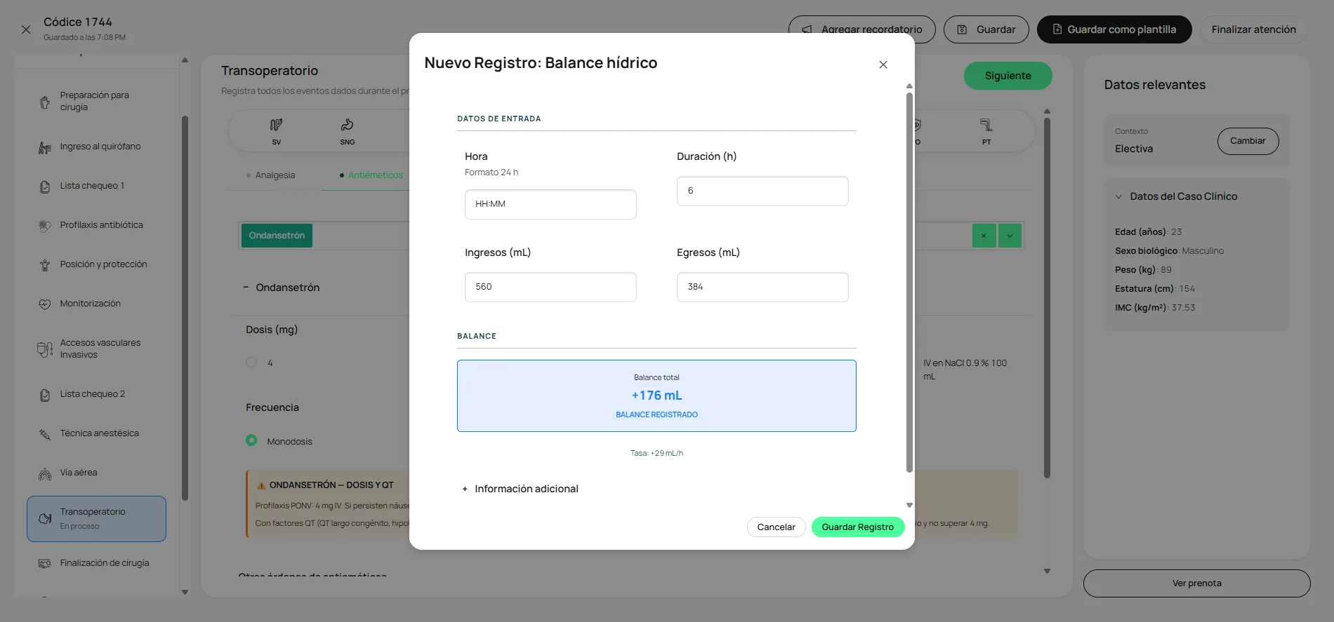 Modal de balance hídrico con ingresos, egresos y cálculo automático del balance total